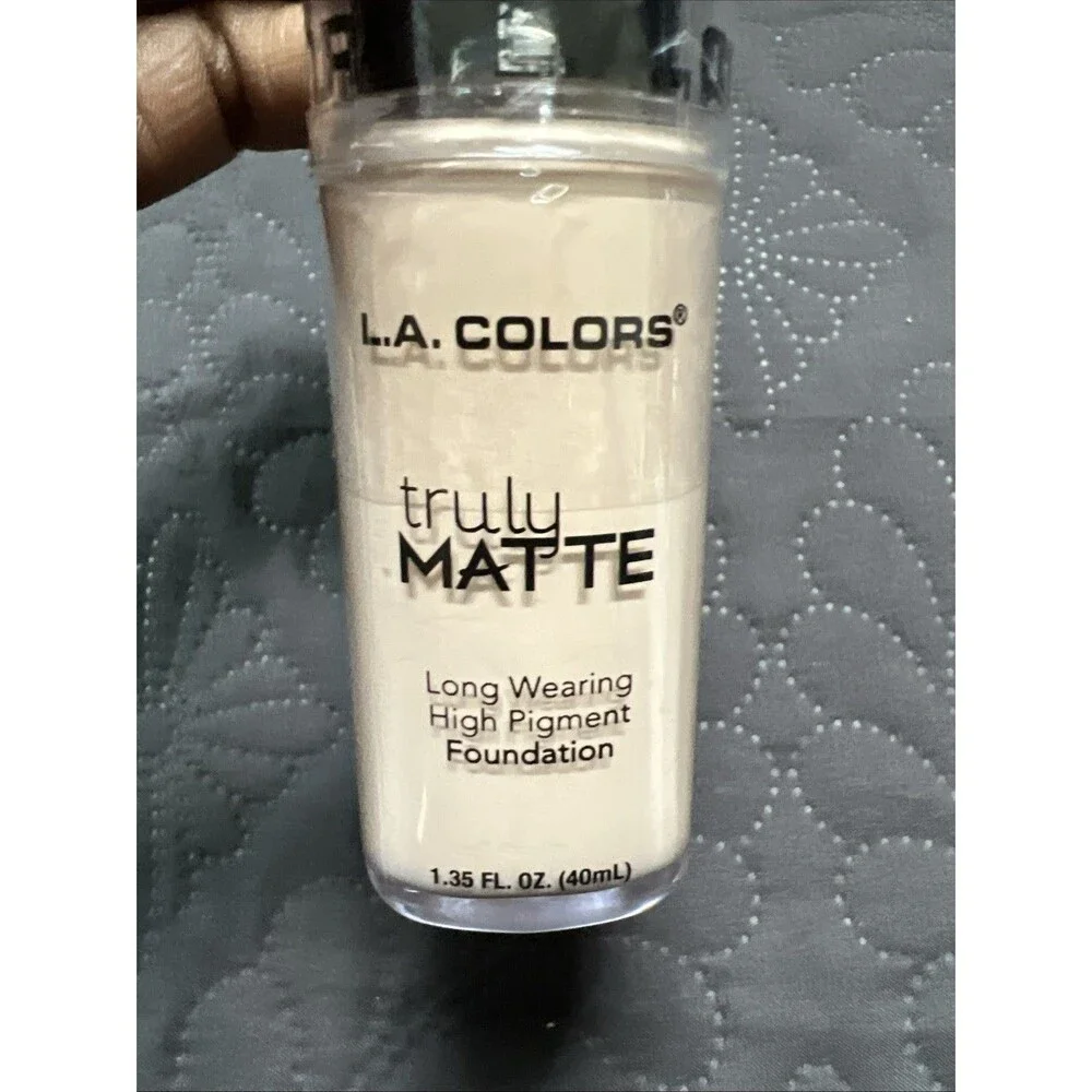 L.A.COLORS Truly Matte Long Wearing High Pigment Foundation CLM351 Porcelain NEW